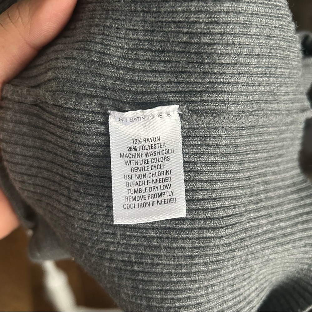 Gray Ribbed Fitted Tank Top - Picture 6 of 6